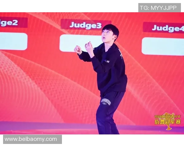 街舞战术解析：杭州街舞队如何构建整体压制体系与战斗力提升